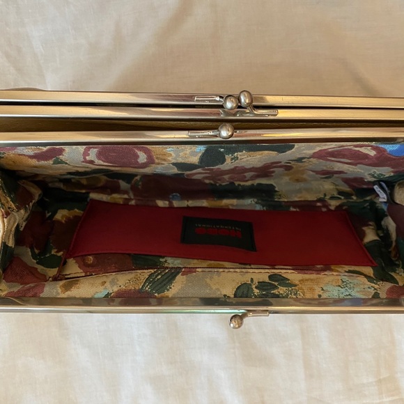 Hobo Lauren slim clutch in gold - Picture 3 of 4